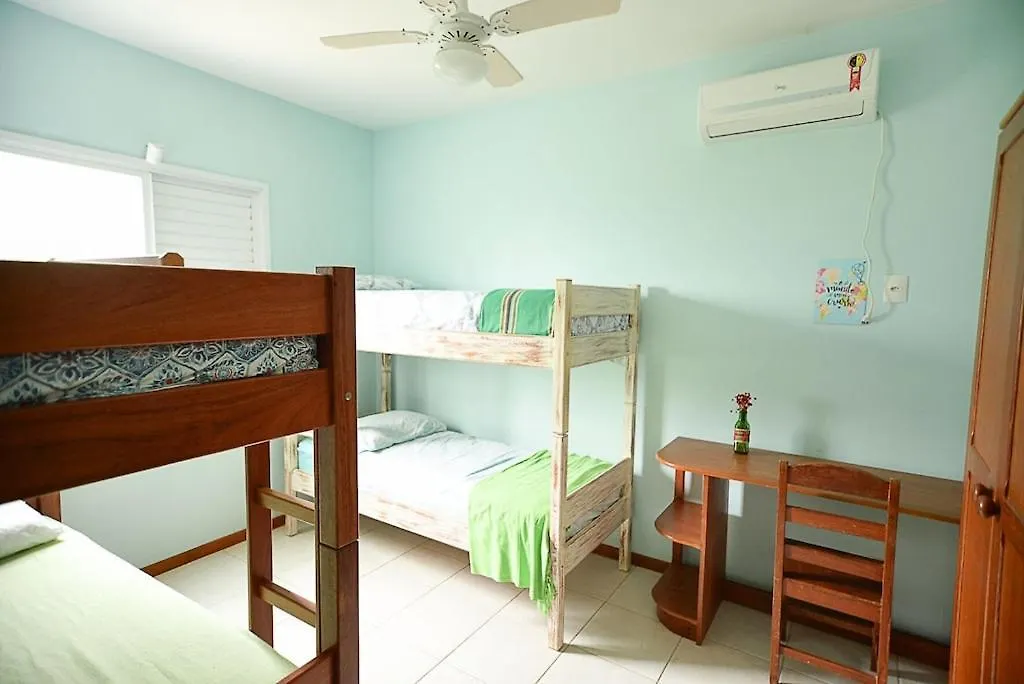 Hébergement de vacances Casa Aconchegante Na Praia Da Daniela Florianópolis