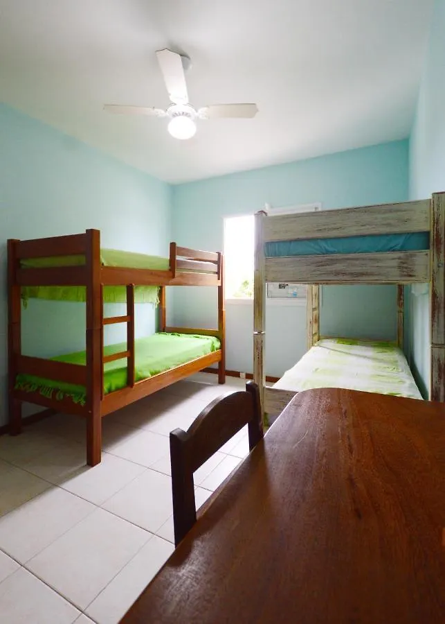 Hébergement de vacances Casa Aconchegante Na Praia Da Daniela Florianópolis