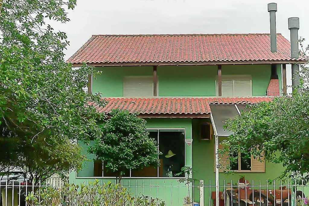 Casa Aconchegante Na Praia Da Daniela Florianópolis Hébergement de vacances